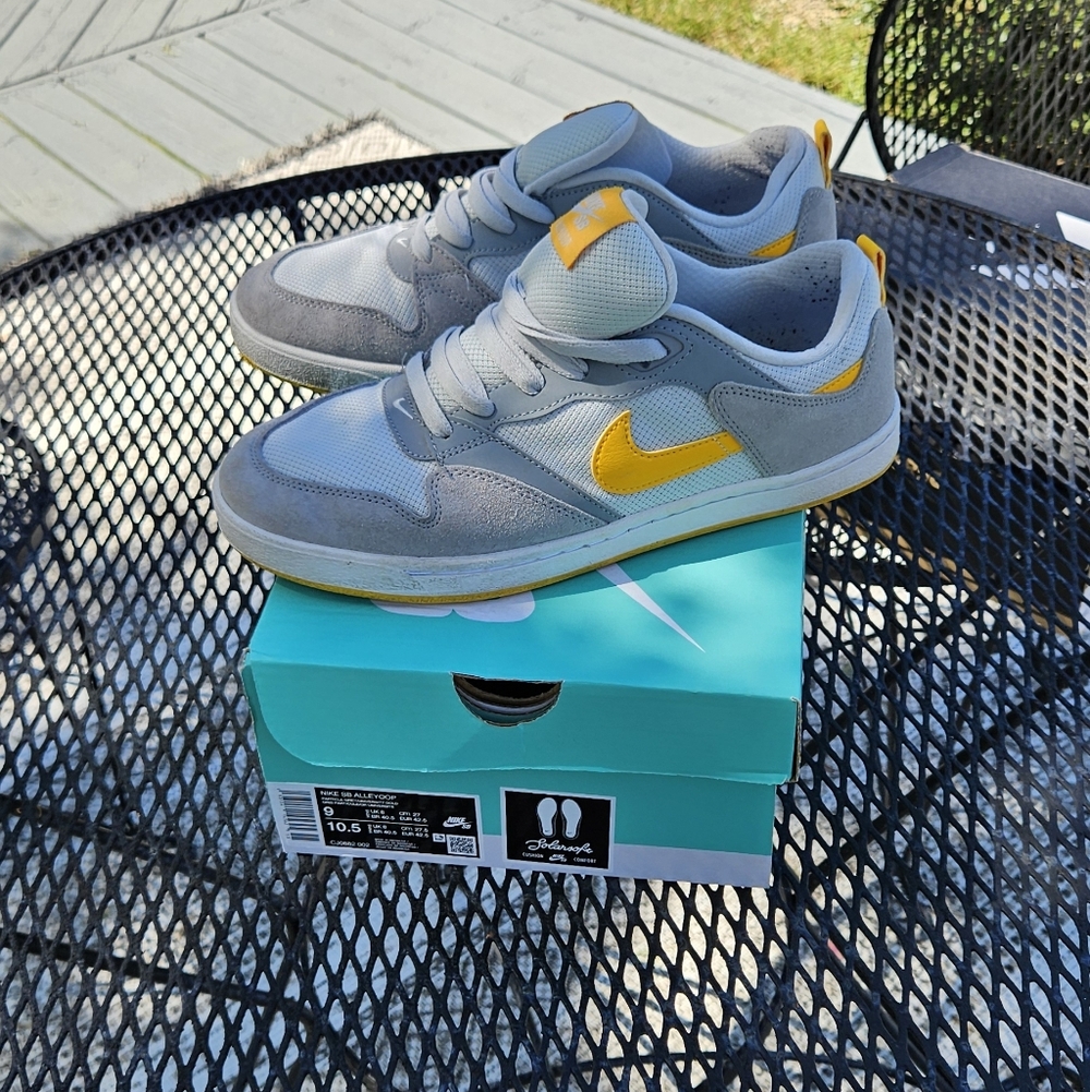 Nike Gray and Yellow Skate Sneakers - Picture 4 of 5